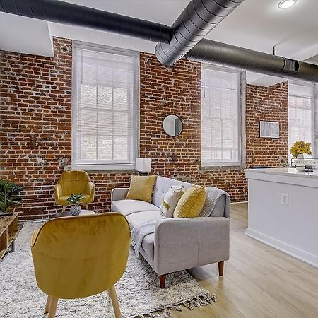 Frontdesk I Carriage Wheel Lofts Apts Philadelphia Daire Dış mekan fotoğraf
