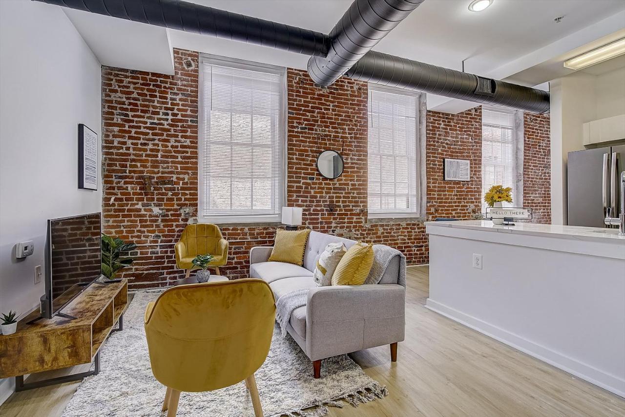 Frontdesk I Carriage Wheel Lofts Apts Philadelphia Daire Dış mekan fotoğraf